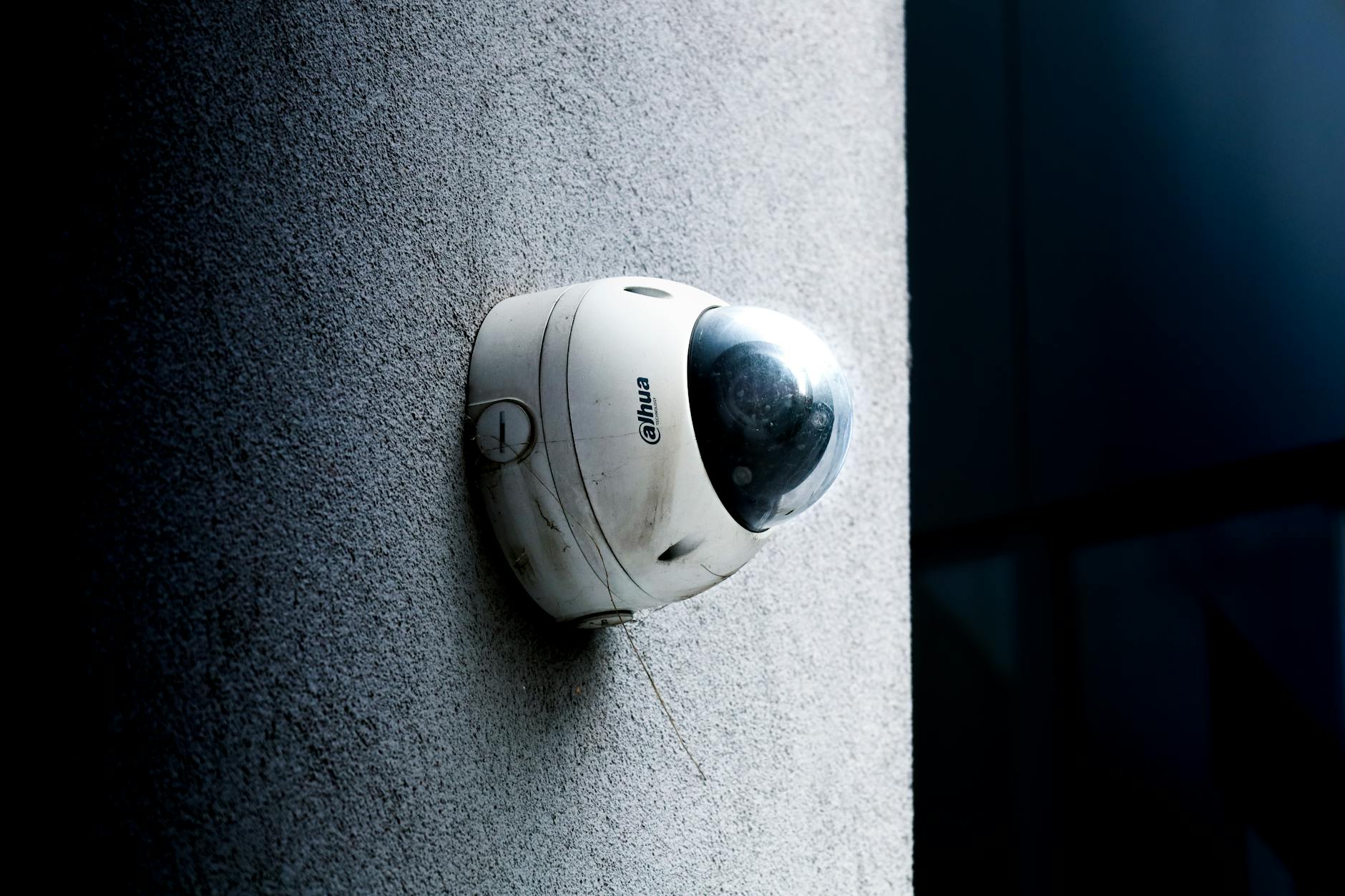 Hikvision vs Dahua เปรียบเทียบกล้องวงจรปิด 2026 — สเปคและคุณสมบัติที่ต้องดูก่อนซื้อ Hikvision vs Dahua | Forex คู่มือ iCafeForex