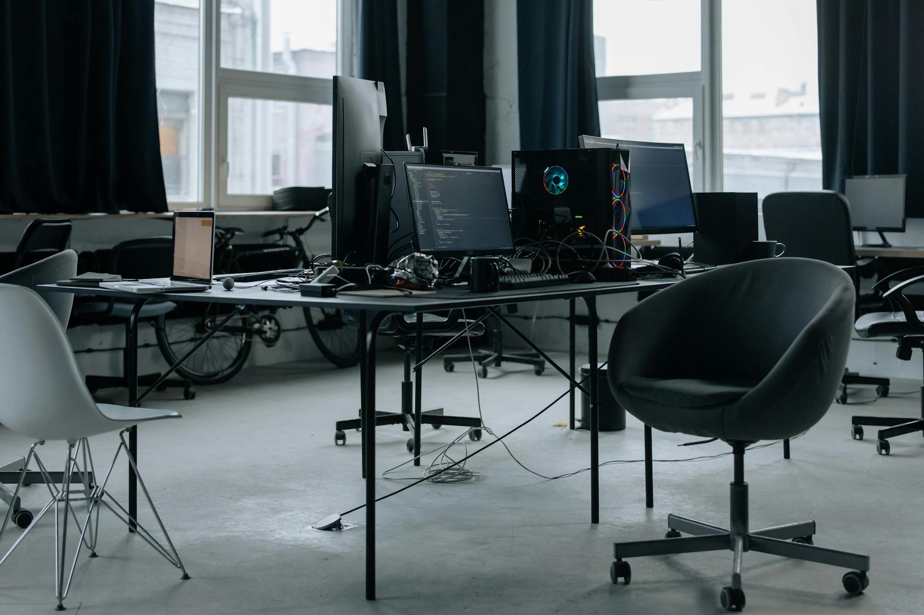 อุปกรณ์ IT สำหรับ Co-Working Space แนะนำ 2026 — Co-Working Space กับความต้องการด้าน IT ที่เฉพาะเจาะจง | Forex คู่มือ iCafeForex